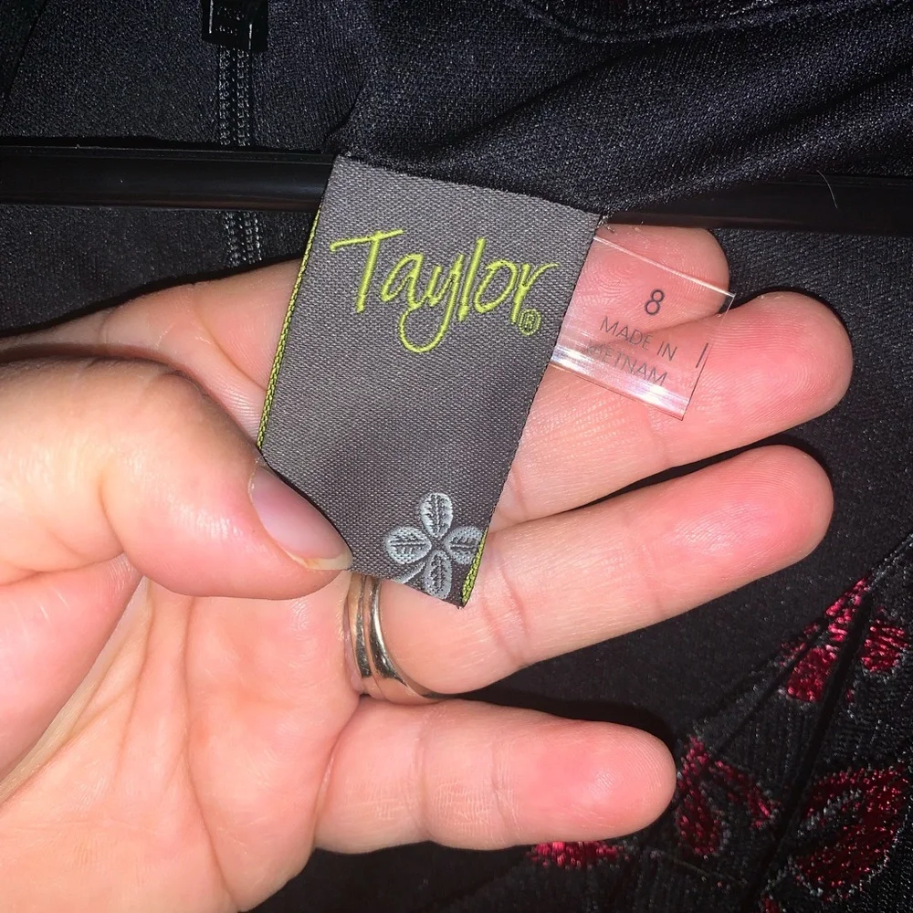 TAYLOR dress size 8 - Picture 4 of 5